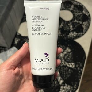 Unisex MAD Skincare Cleanser 200ml White